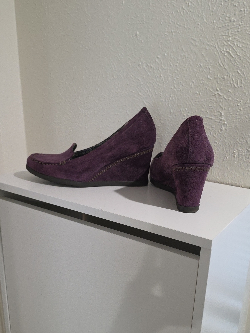 Naturalizer Purple Suede Wedge Loafers